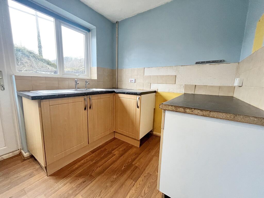 Additional property image - Tylcha Wen Close, Tonyrefail, Porth