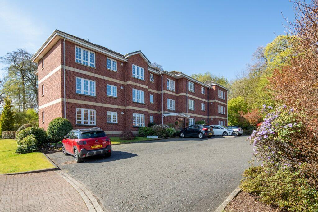 2 bedroom apartment for sale in Rosemount Court, Mearnskirk, Newton