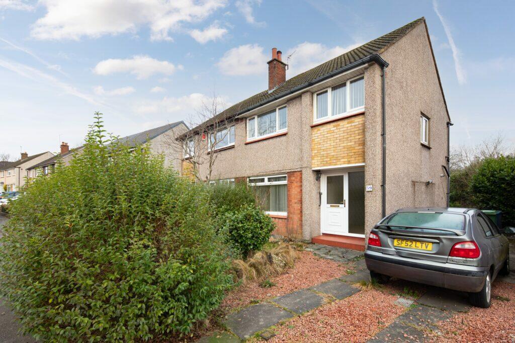 3 bedroom semidetached villa for sale in Norfolk Crescent