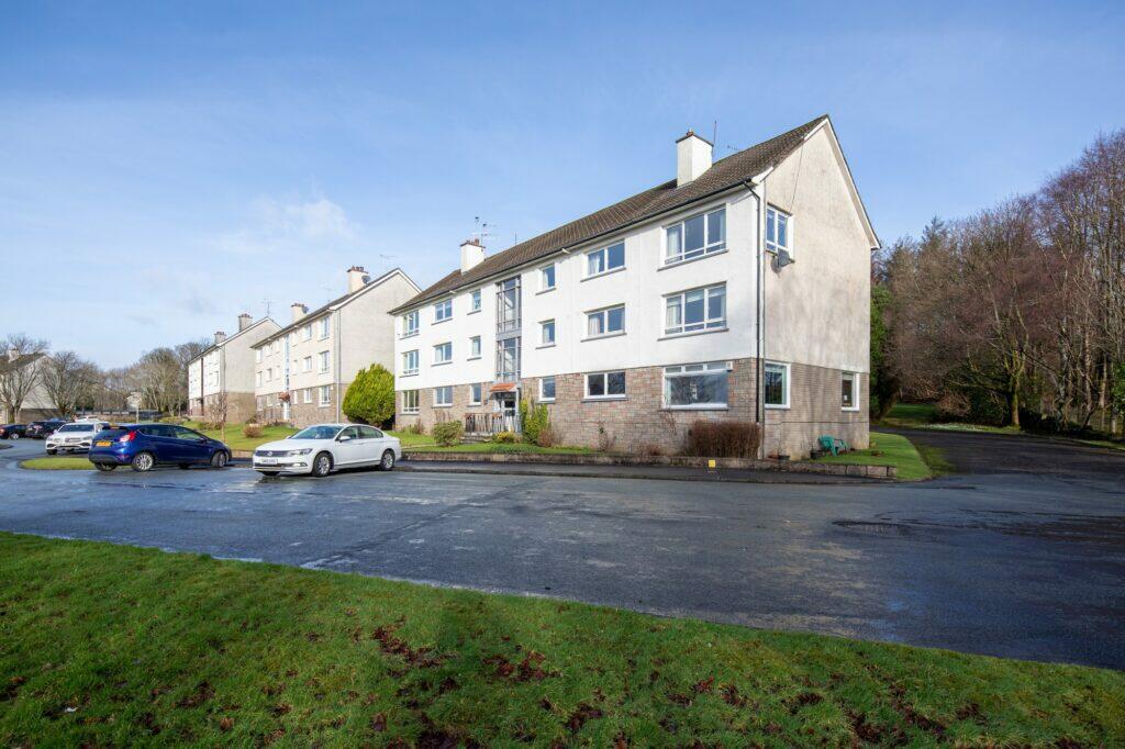 2 bedroom flat for sale in Buchanan Drive, Newton Mearns, G77