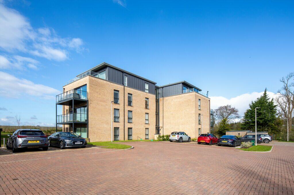 2 bedroom apartment for sale in Beechwood Lea, Baron Court