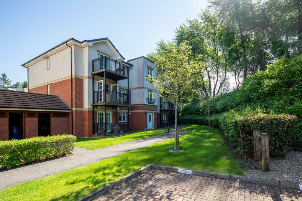 2 bedroom apartment for sale in Capelrig Gardens, Newton Mearns, G77