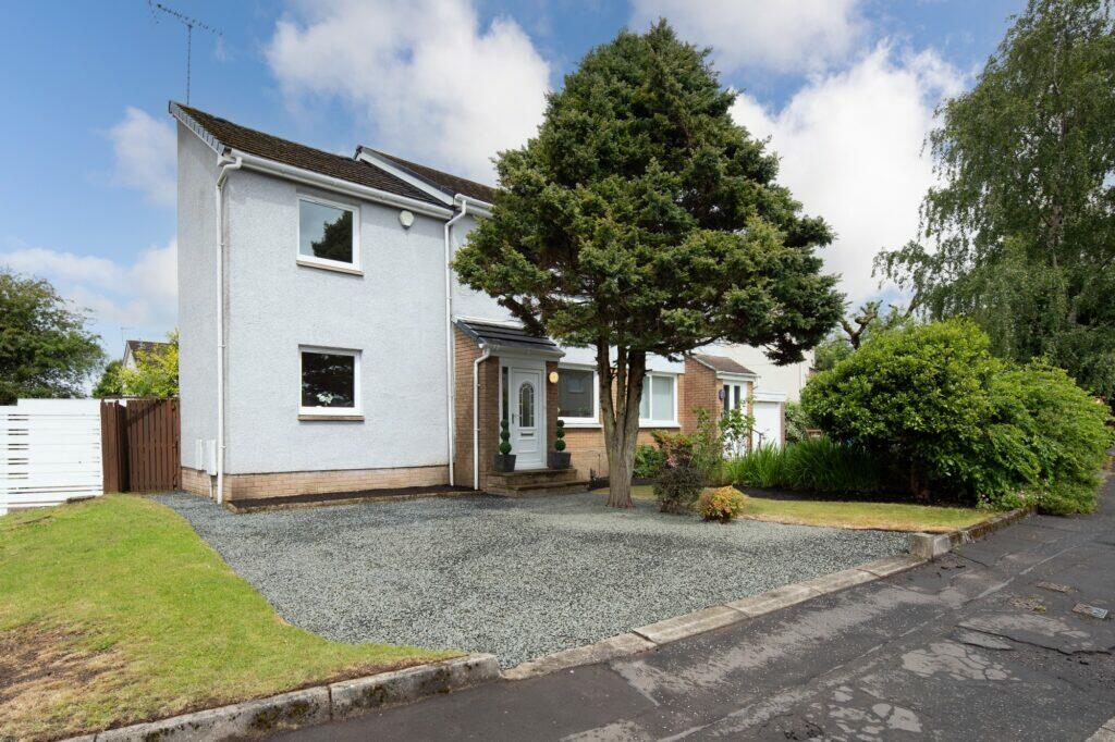 3 bedroom semidetached villa for sale in Maybole Crescent, Newton