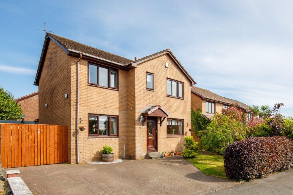 Main image of property: Shuna Place, Newton Mearns