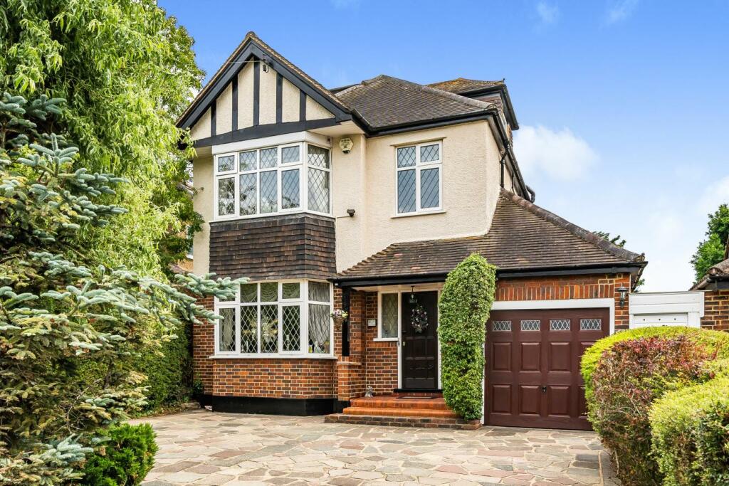 4 bedroom detached house for sale in Brabourne Rise, Beckenham, BR3
