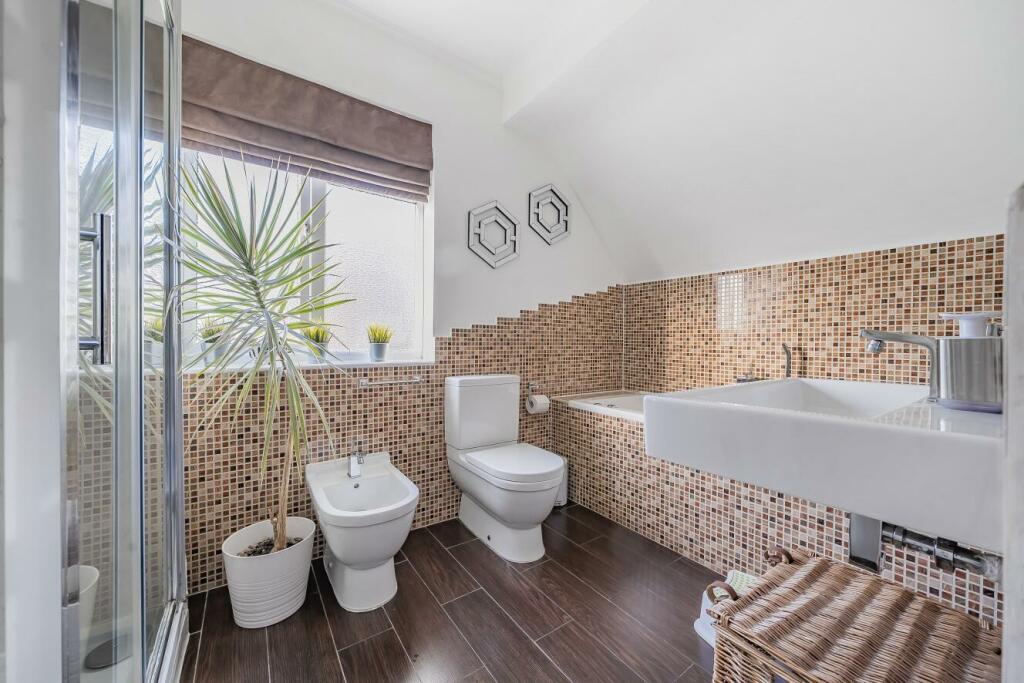 Additional property image - Braeside, Beckenham
