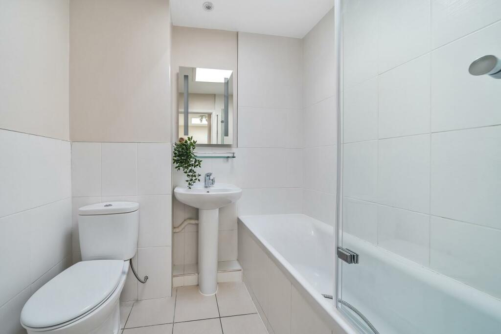 Additional property image - Holmdene Close, Beckenham