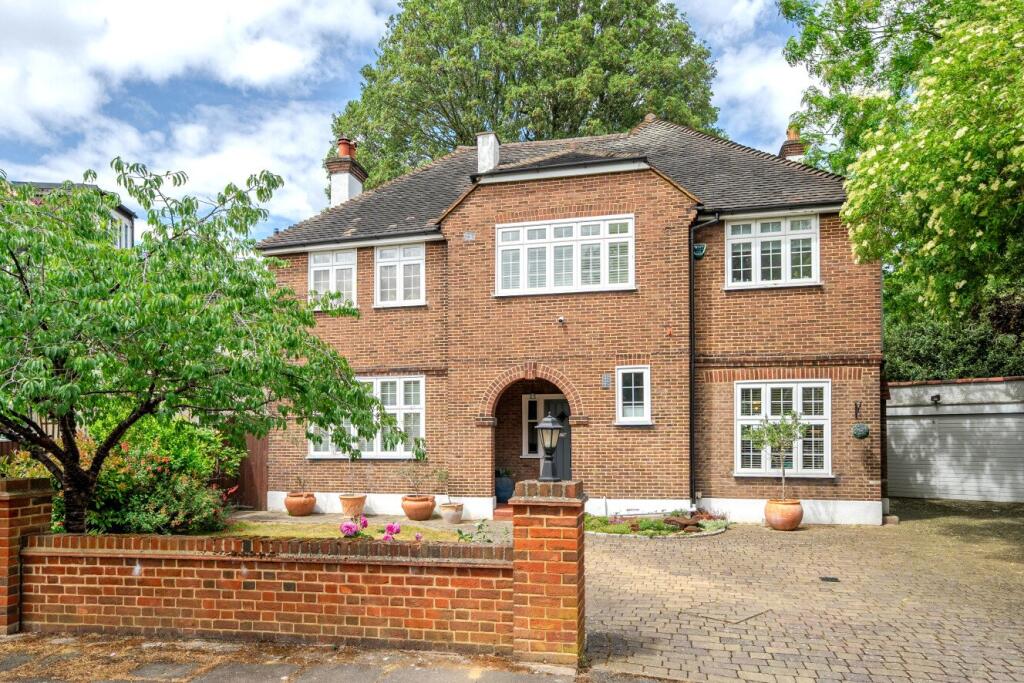 Main image of property: Foxgrove Avenue, Beckenham, BR3