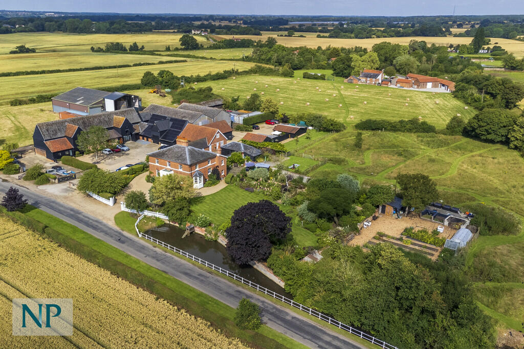 Additional property image - Gowers Farm, Stisted