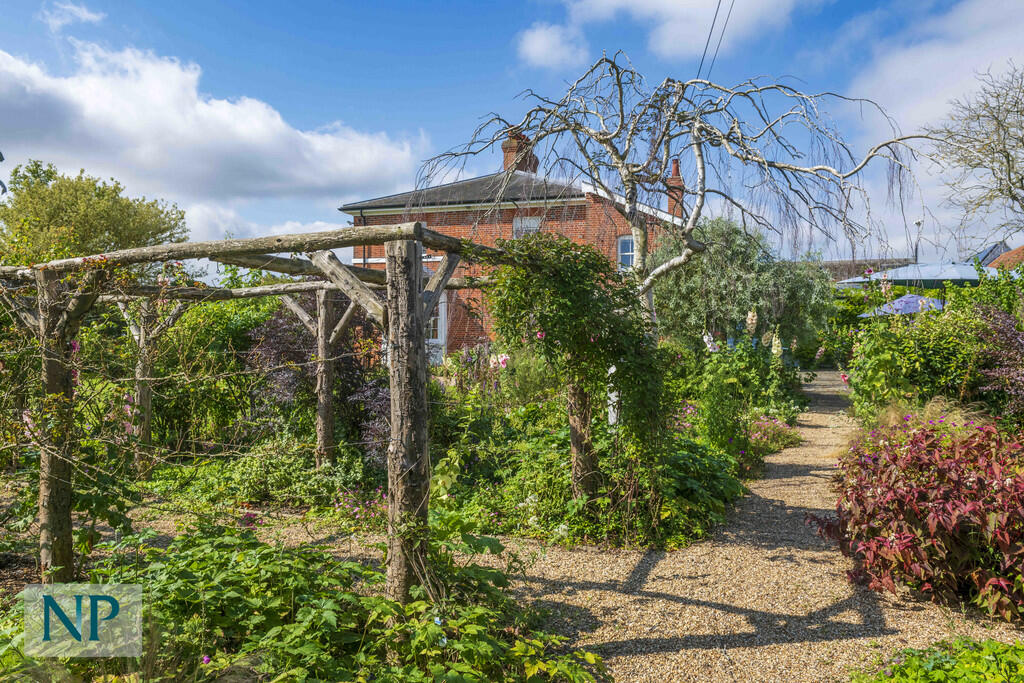 Additional property image - Gowers Farm, Stisted