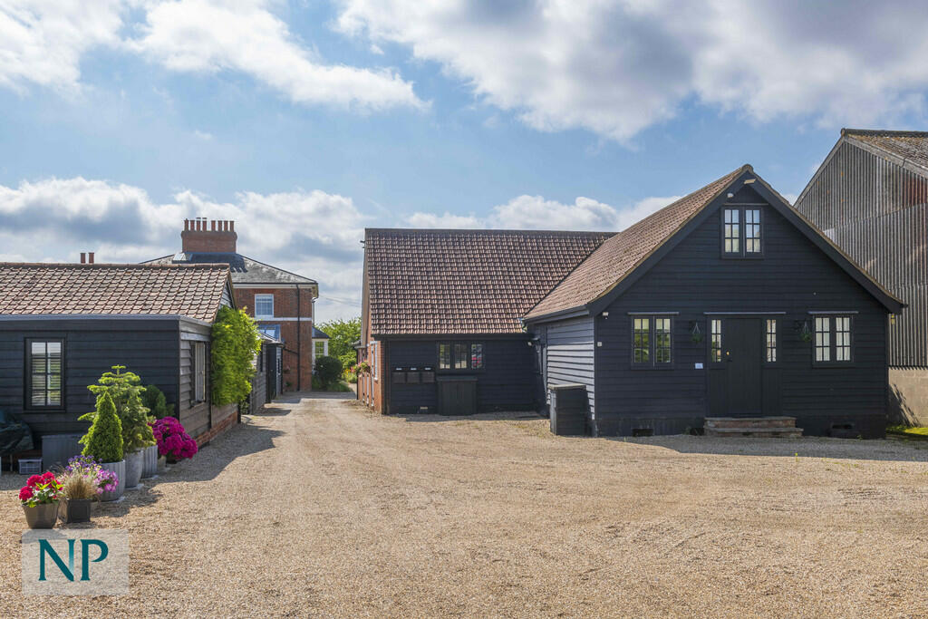 Additional property image - Gowers Farm, Stisted