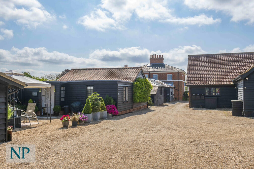 Additional property image - Gowers Farm, Stisted