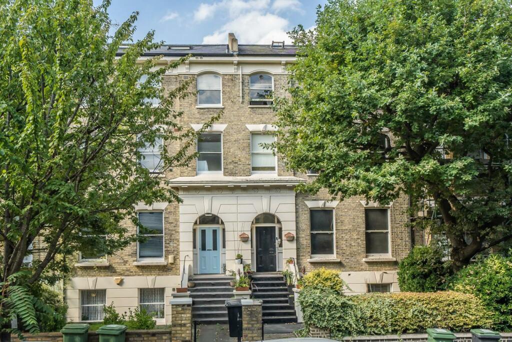 3 bedroom flat for sale in Breakspears Road, Brockley, SE4