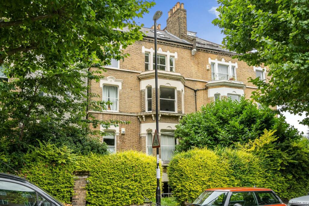 2 bedroom flat for sale in Breakspears Road, Brockley, SE4