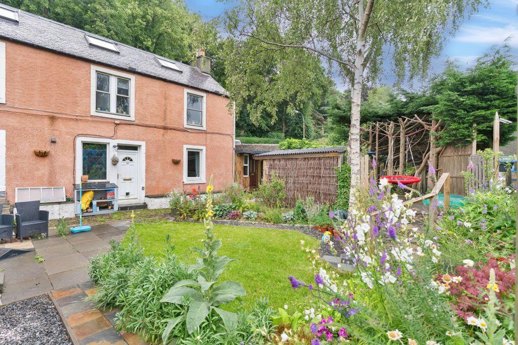 Main image of property: 25 Galashiels Road, Walkerburn, EH43 6AG