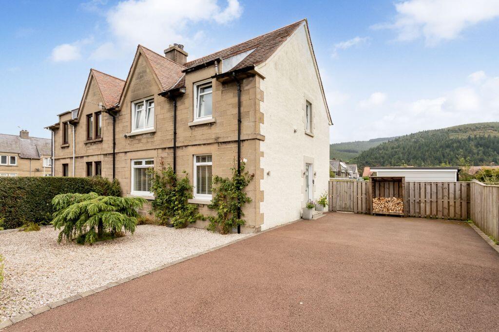 Main image of property: 5 Queen Street, Innerleithen, EH44 6LQ