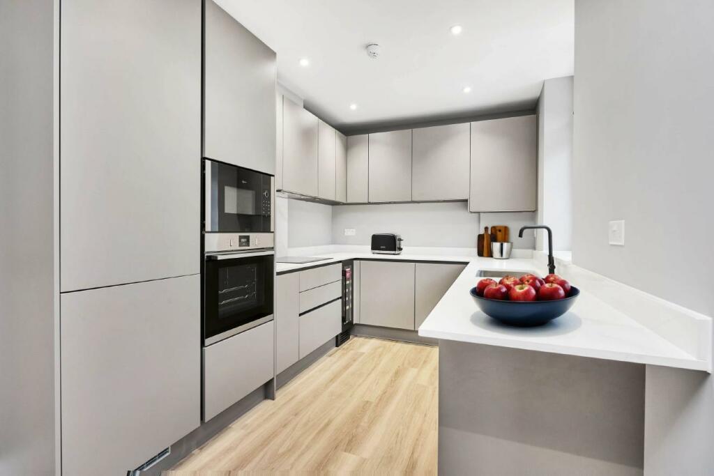 Additional property image - Bromley Avenue, Bromley