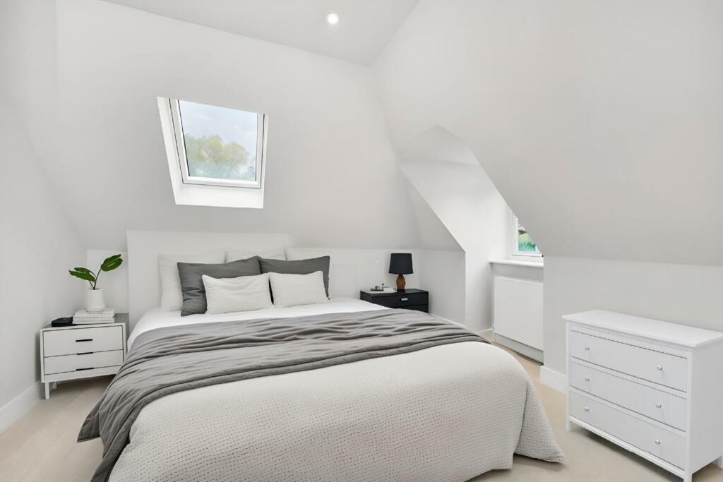 Additional property image - Bromley Avenue, Bromley