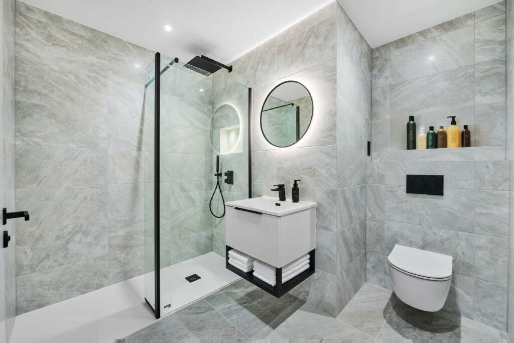 Additional property image - Bromley Avenue, Bromley