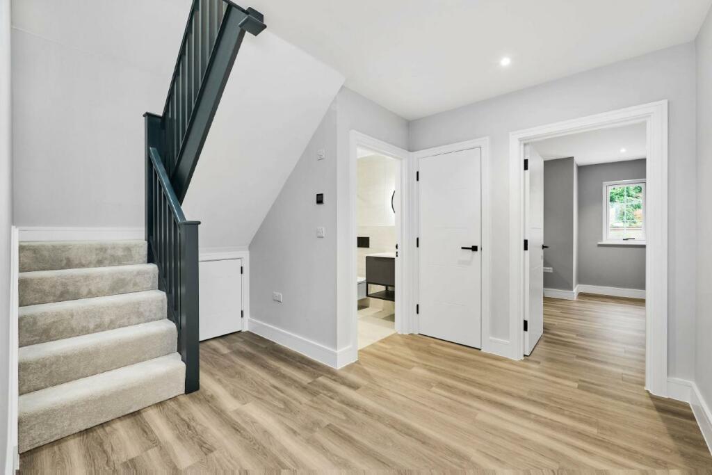 Additional property image - Bromley Avenue, Bromley