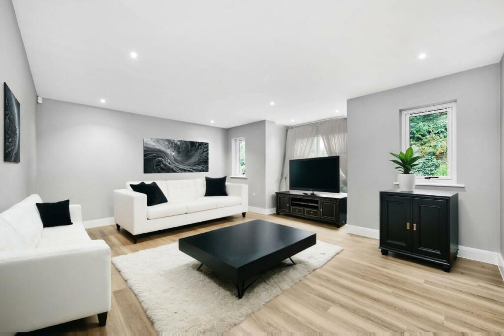 Additional property image - Bromley Avenue, Bromley