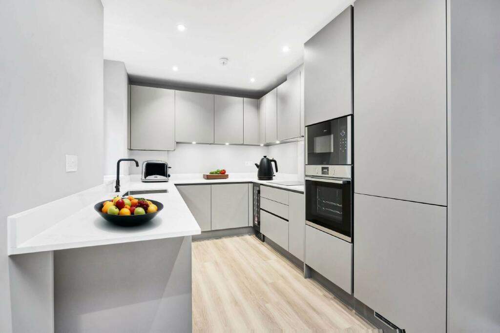 Additional property image - Bromley Avenue, Bromley
