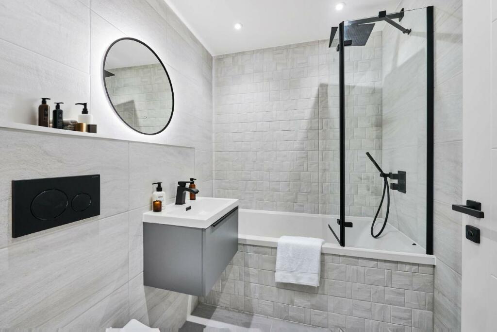 Additional property image - Bromley Avenue, Bromley