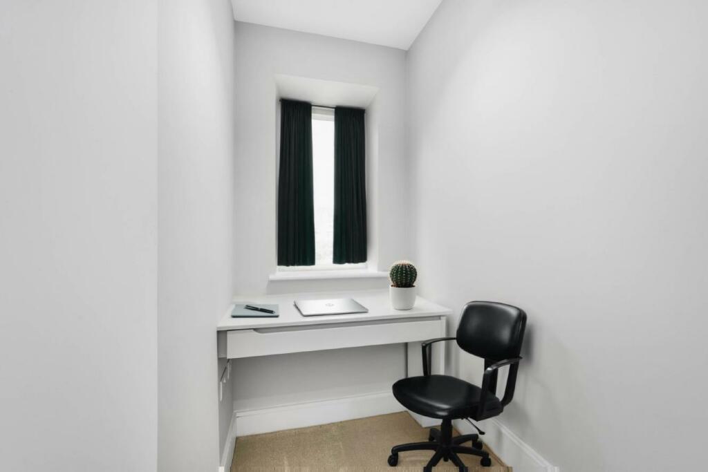 Additional property image - Bromley Avenue, Bromley