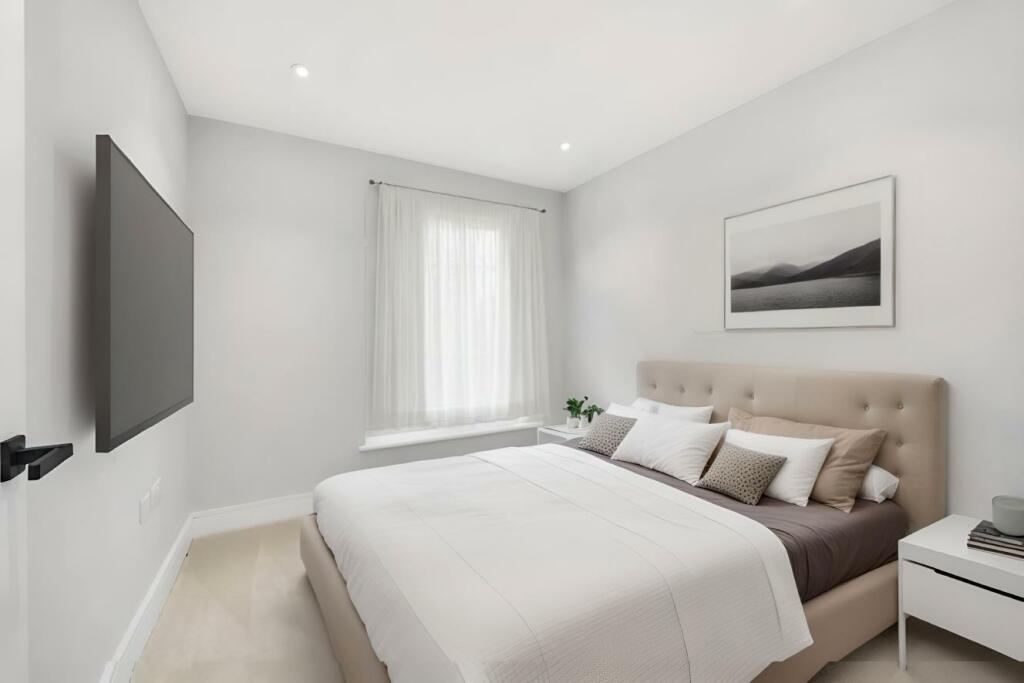 Additional property image - Bromley Avenue, Bromley