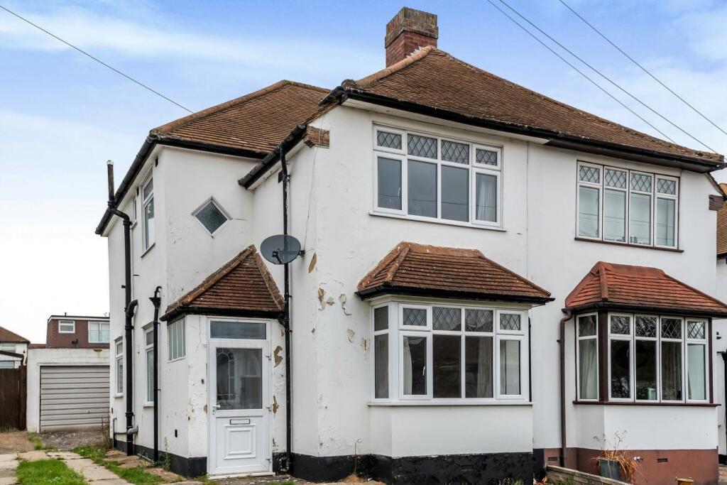 3 bedroom semidetached house for sale in Elmstead Avenue, Chislehurst, BR7