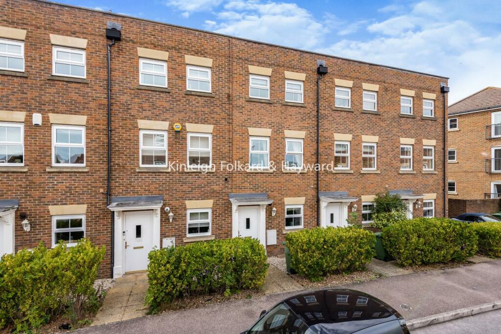 3 bedroom terraced house for sale in Gardenia Road, Bickley, BR1
