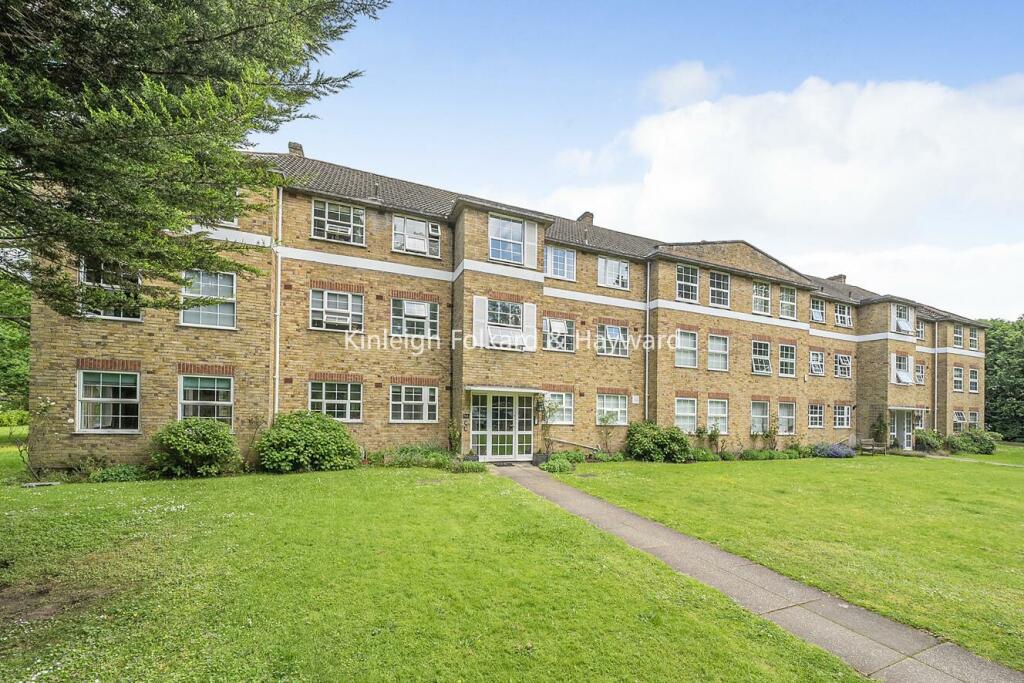 2 bedroom flat for sale in Kemnal Road, Chislehurst, BR7