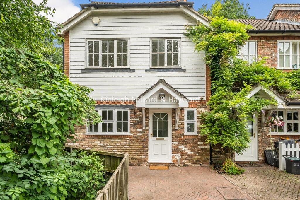 3 bedroom end of terrace house for sale in Coniscliffe Close