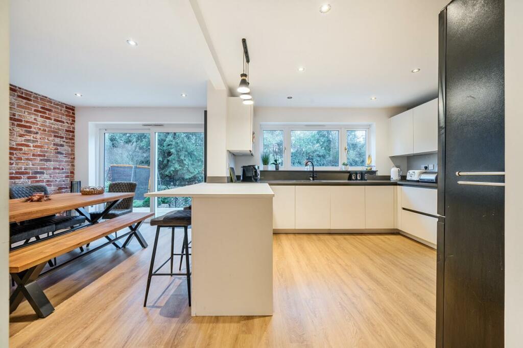 Additional property image - Acorn Close, Chislehurst