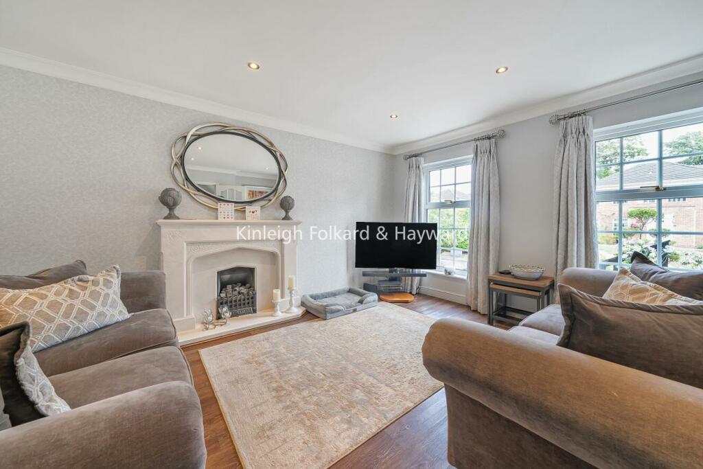 Additional property image - Pickwick Way, Chislehurst