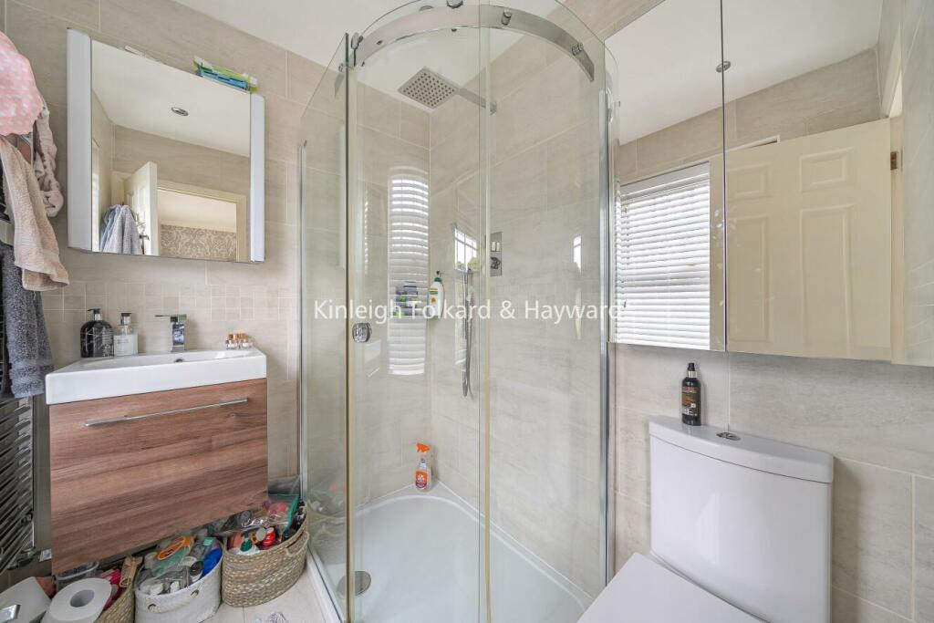 Additional property image - Pickwick Way, Chislehurst