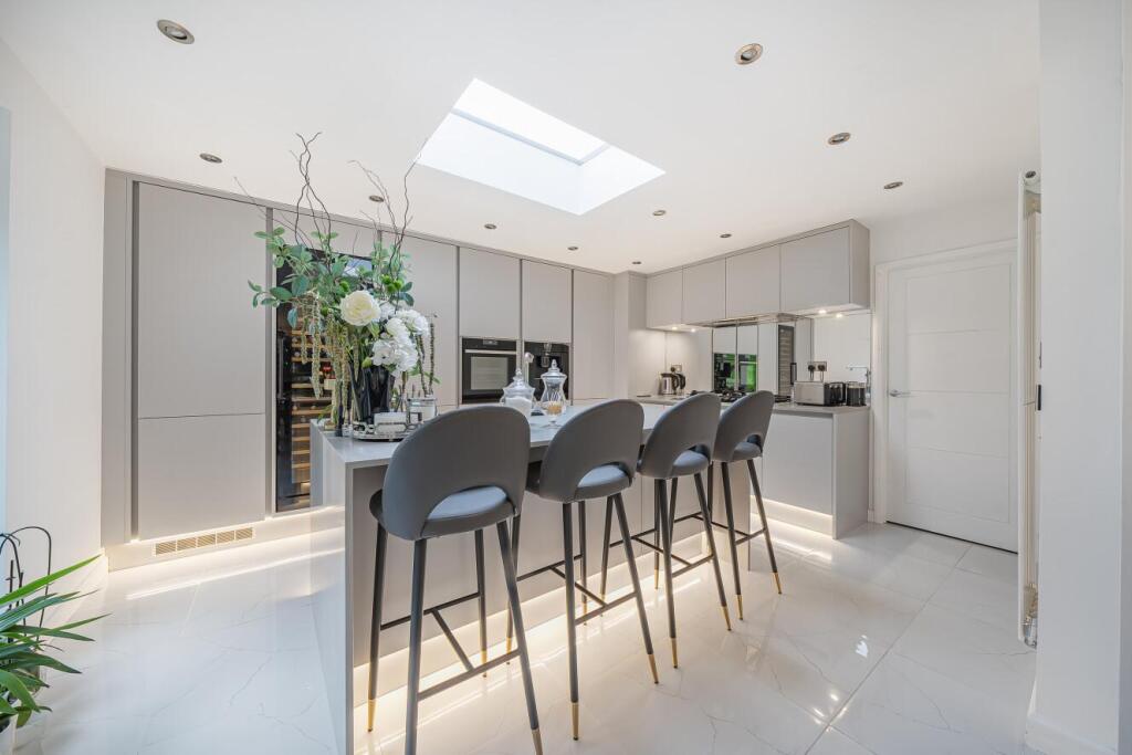 Additional property image - Sylvester Avenue, Chislehurst