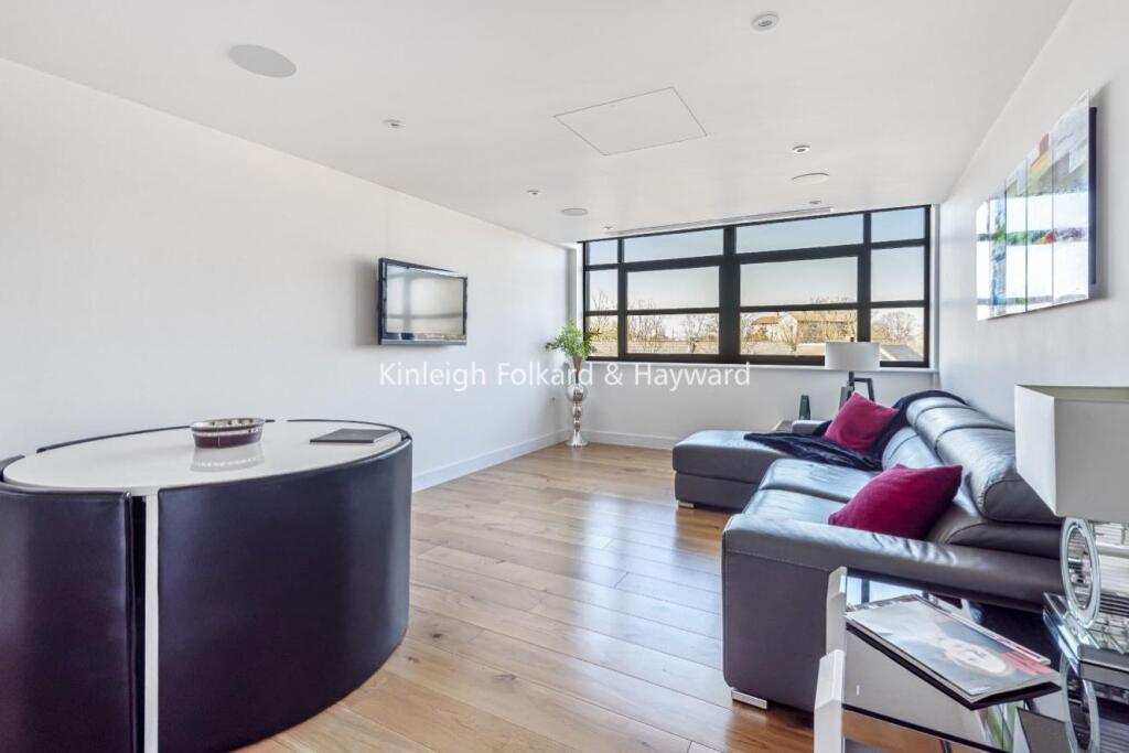 Main image of property: Hogarth Lane, Chiswick, London, W4