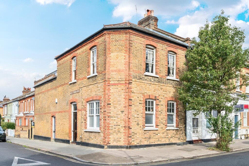 Main image of property: Thornbury Road, London, SW2