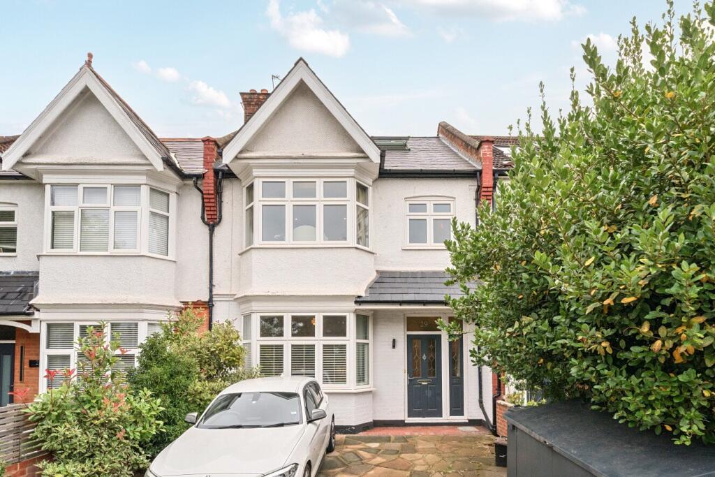 Main image of property: Kings Avenue, London, SW4