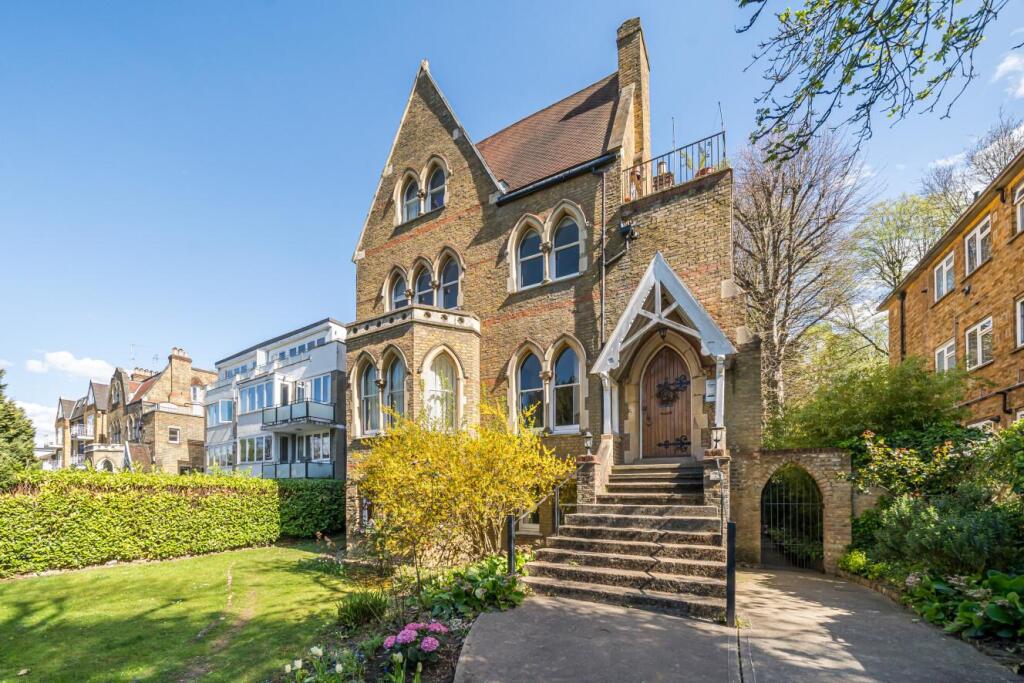 Main image of property: Crescent Road, London, N8