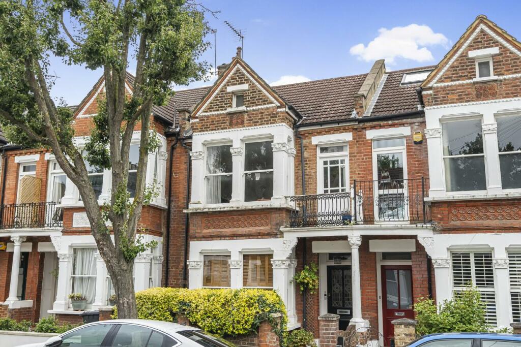 3 bedroom flat for sale in Hawarden Grove, Herne Hill, SE24
