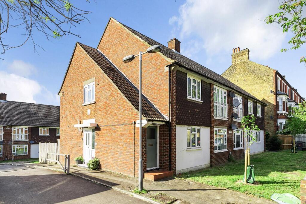 Main image of property: Rollscourt Avenue, Herne Hill, London, SE24