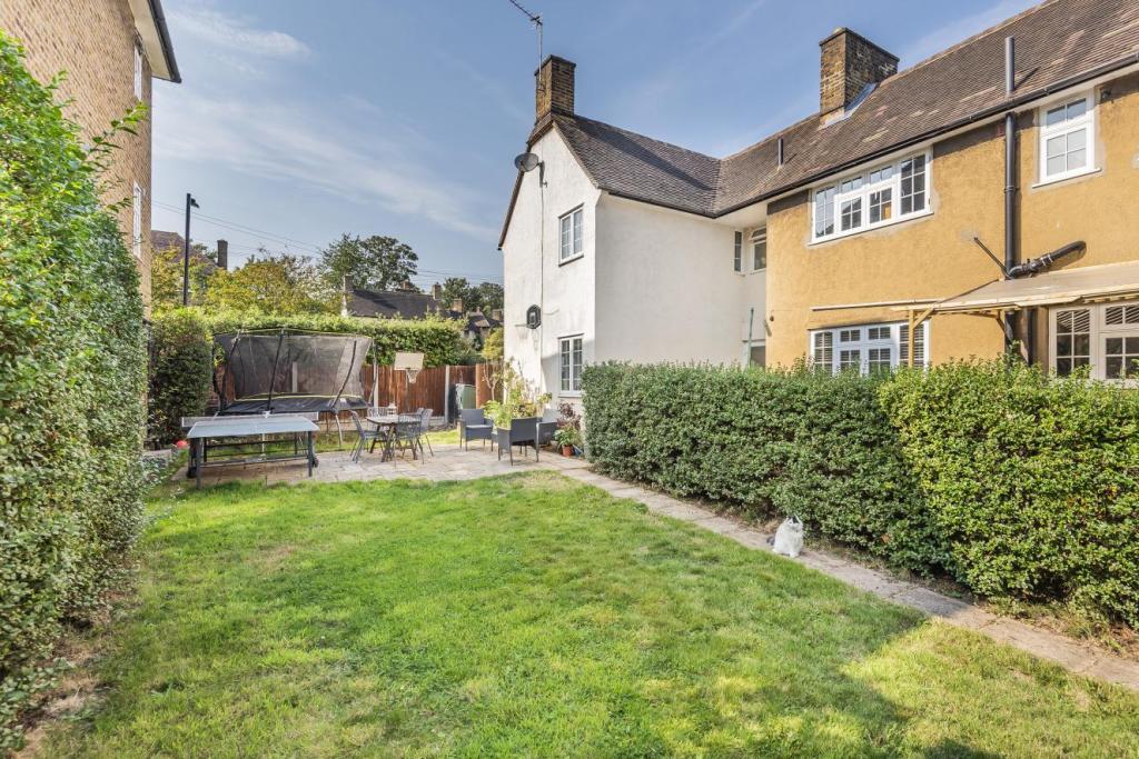 3 bedroom end of terrace house for sale in Casino Avenue, Herne Hill, SE24