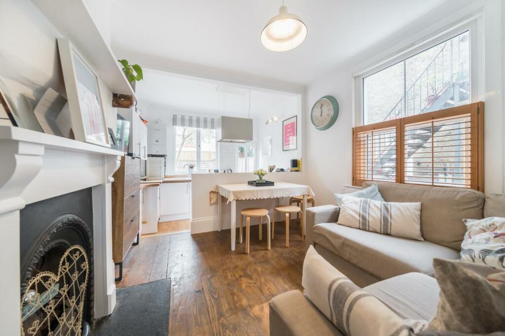 2 bedroom for sale in Penwith Road, Earlsfield, SW18