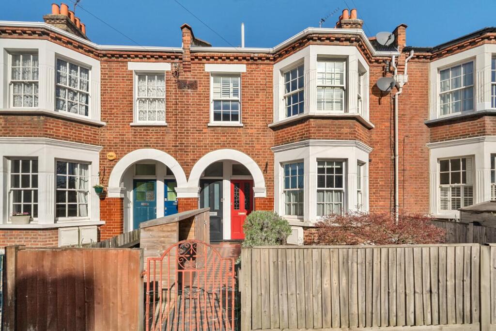 Main image of property: Burntwood Lane, Earlsfield, London, SW17