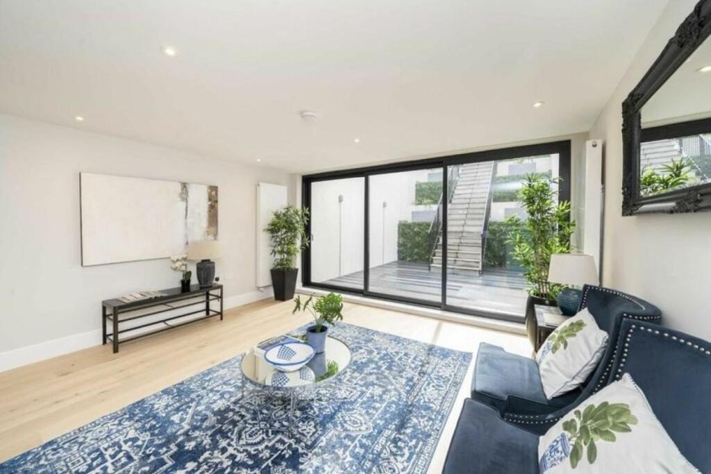 Main image of property: Earlsfield Road, Earlsfield, London, SW18