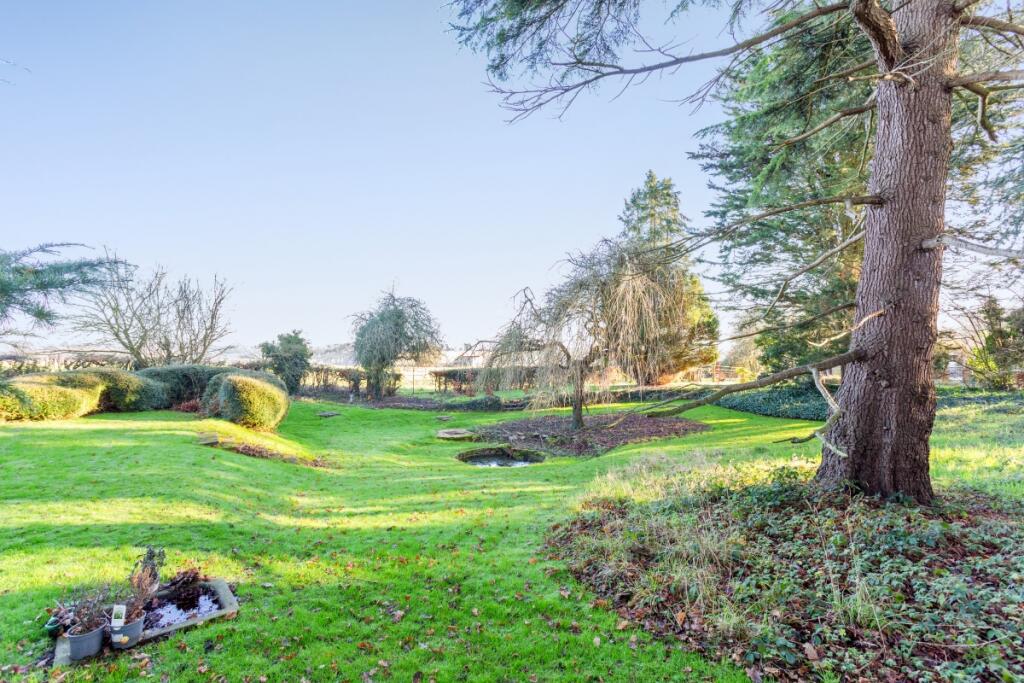 Cottage to rent on Bix, HenleyOnThames