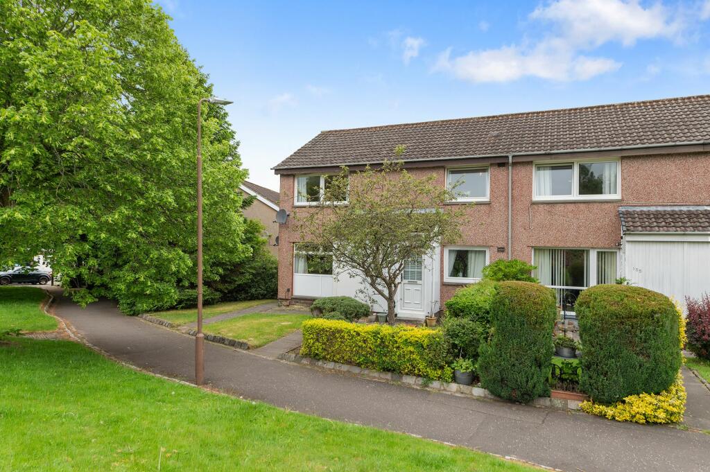 2 bedroom flat for sale in Avontoun Park, Linlithgow, EH49