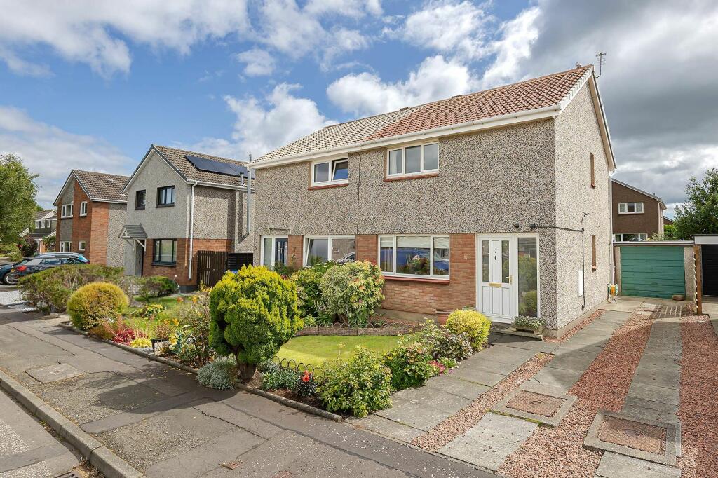 2 bedroom semidetached house for sale in Carse Knowe, Linlithgow, EH49